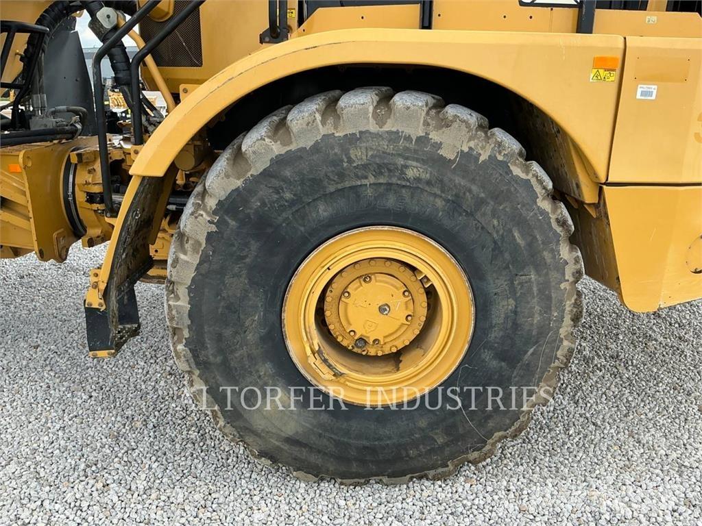 CAT 745 Artikulētie pašizgāzēji