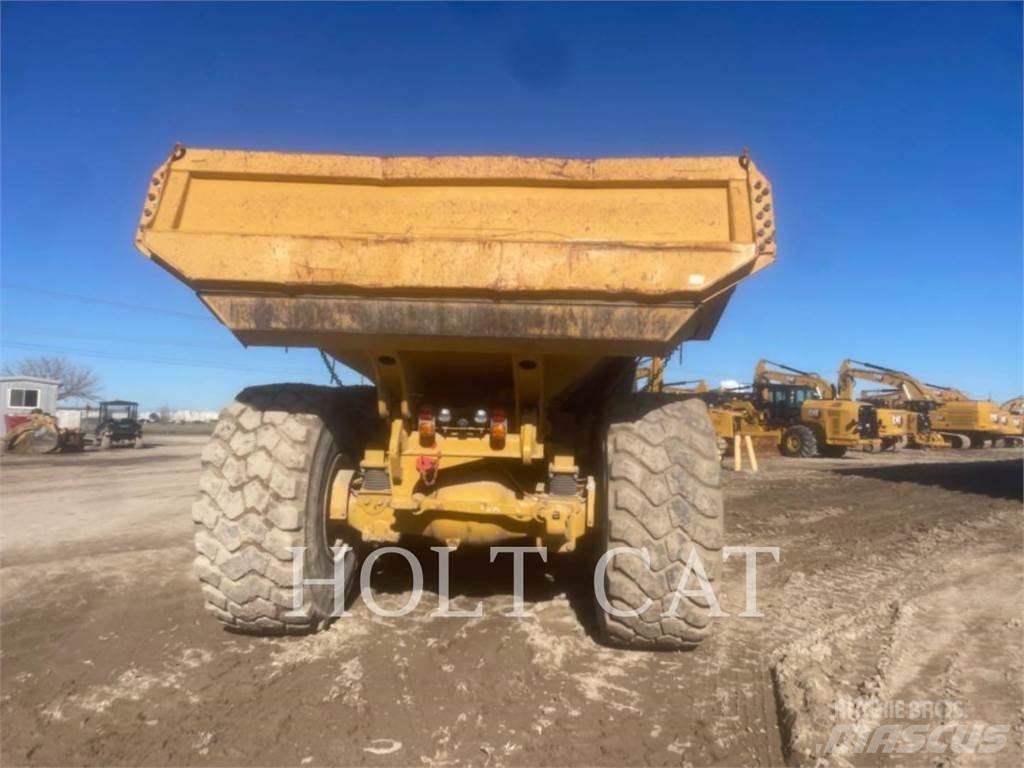 CAT 745 Artikulētie pašizgāzēji