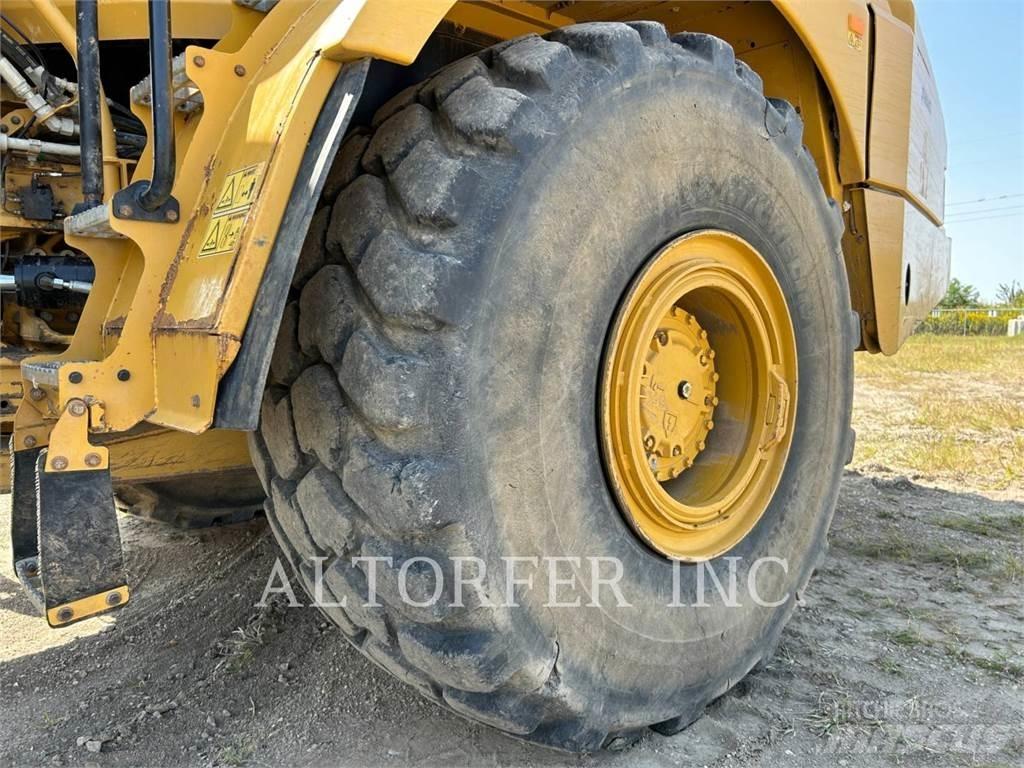 CAT 745 Artikulētie pašizgāzēji