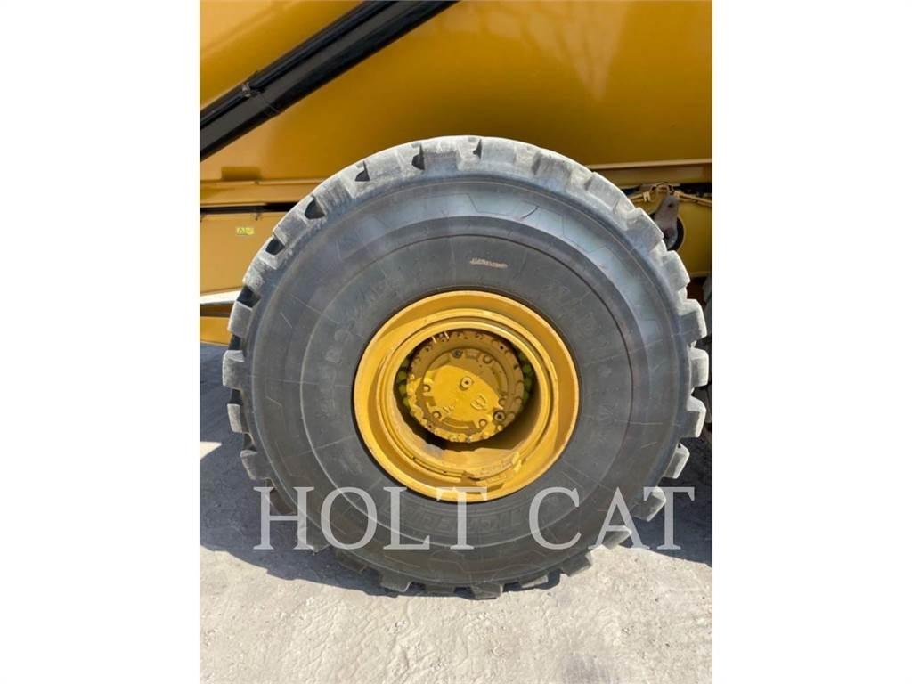 CAT 745 Artikulētie pašizgāzēji
