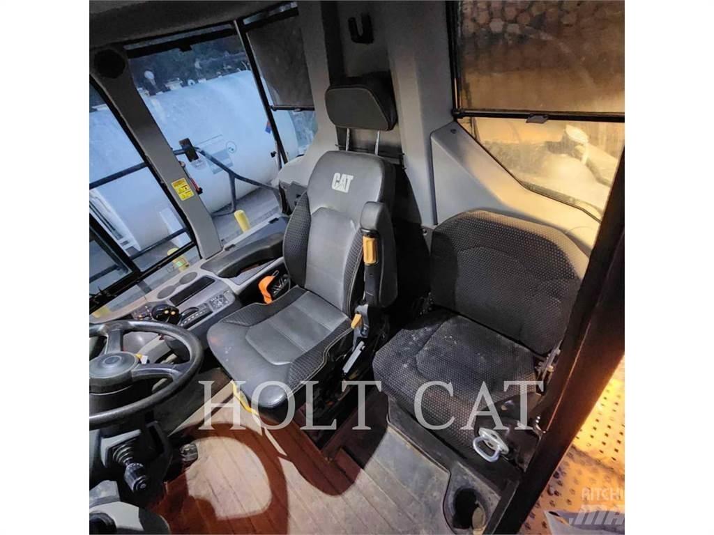CAT 745 Artikulētie pašizgāzēji