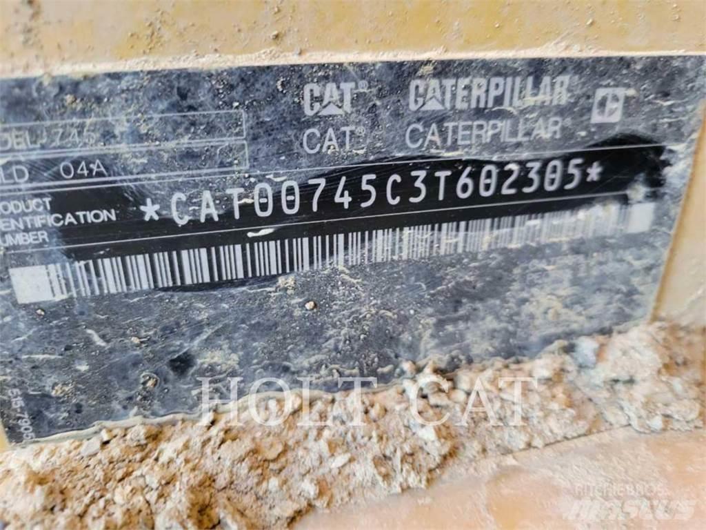 CAT 745 Artikulētie pašizgāzēji
