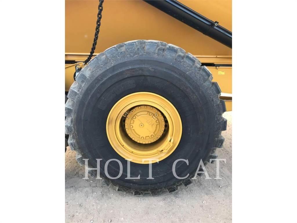 CAT 745 Artikulētie pašizgāzēji