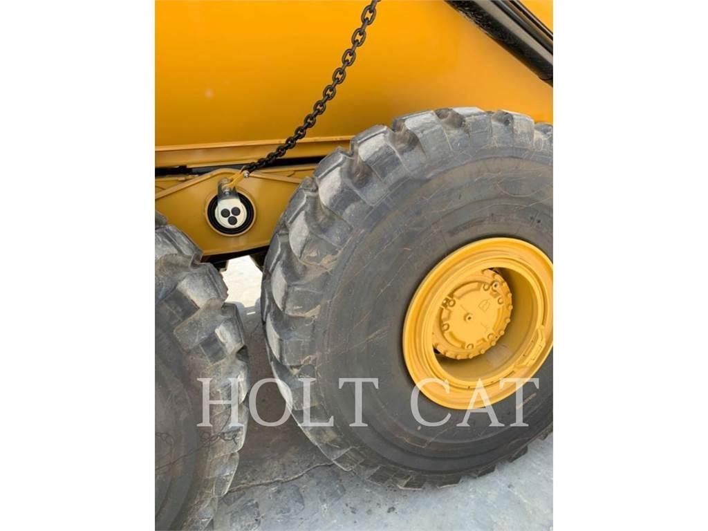 CAT 745 Artikulētie pašizgāzēji