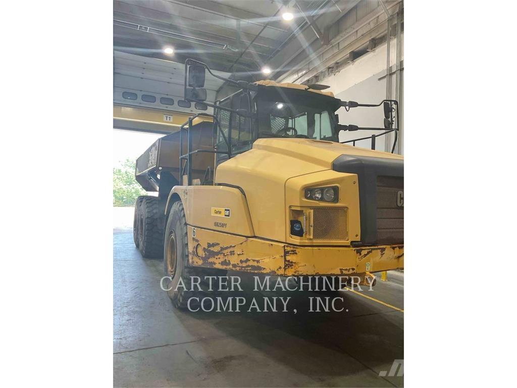 CAT 745 Artikulētie pašizgāzēji