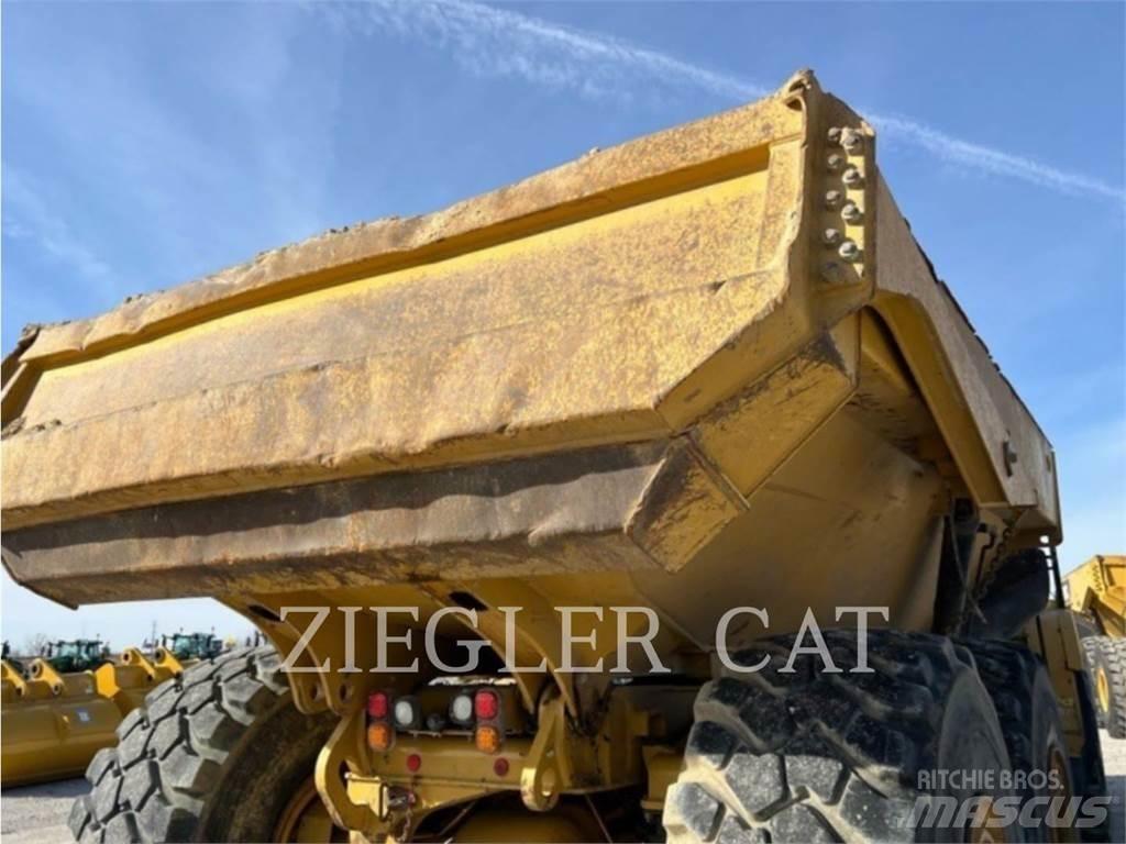 CAT 745 Artikulētie pašizgāzēji