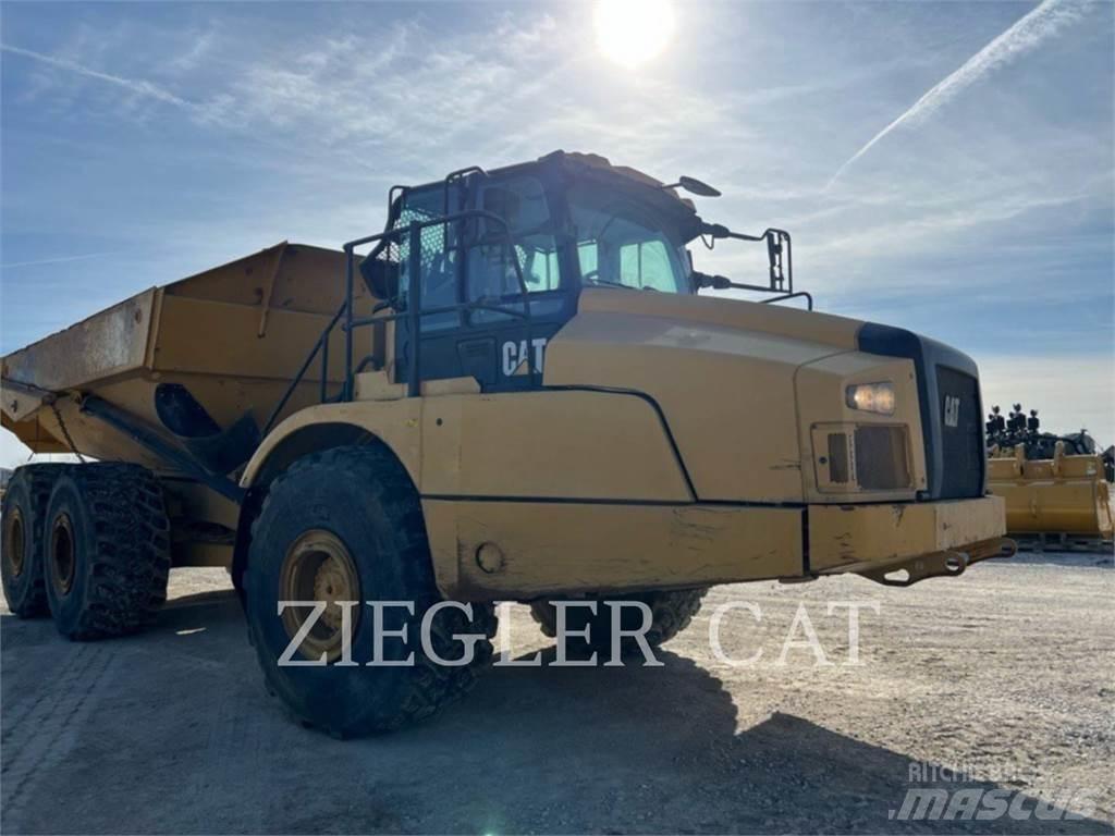 CAT 745 Artikulētie pašizgāzēji