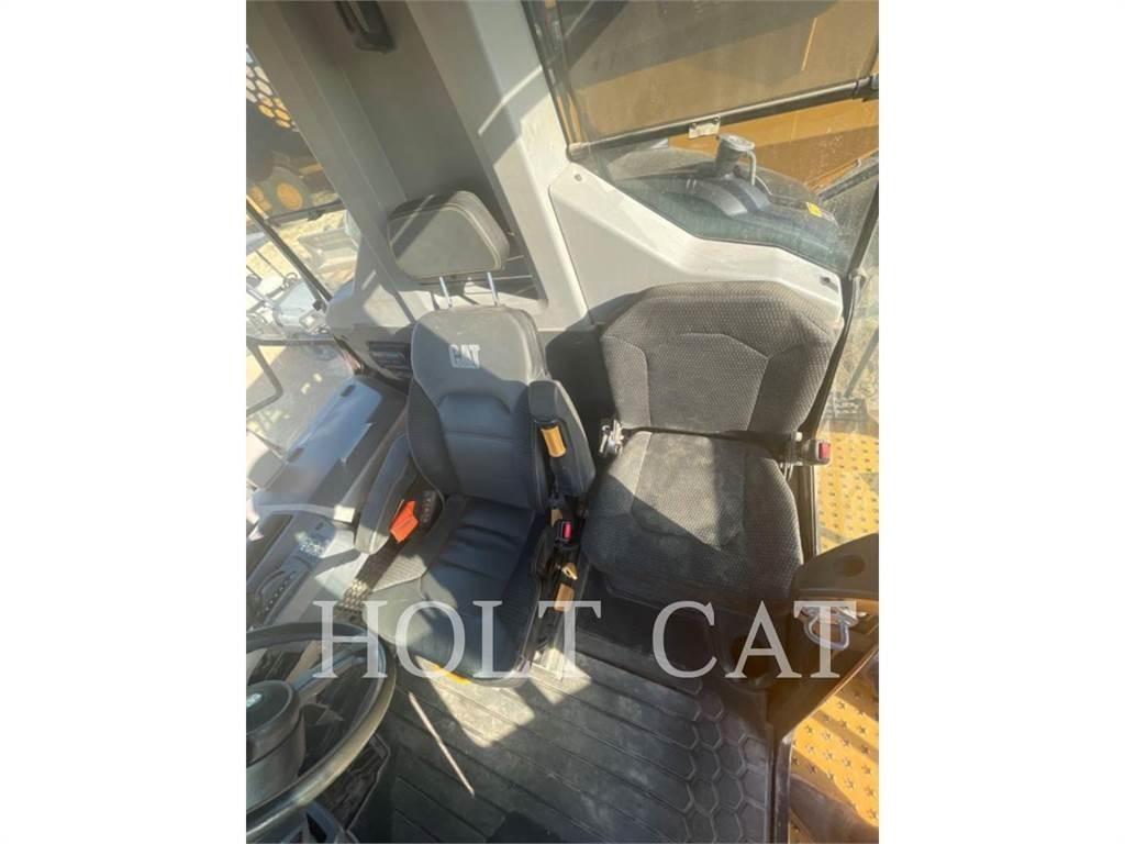 CAT 745 Artikulētie pašizgāzēji