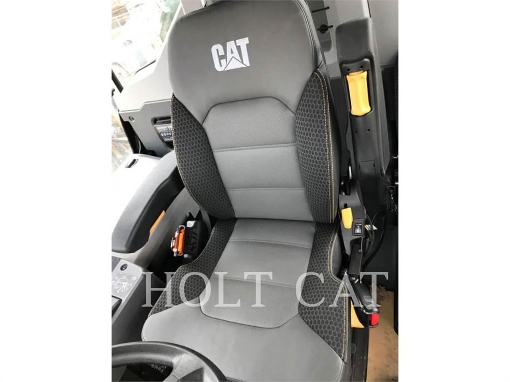 CAT 745 Artikulētie pašizgāzēji