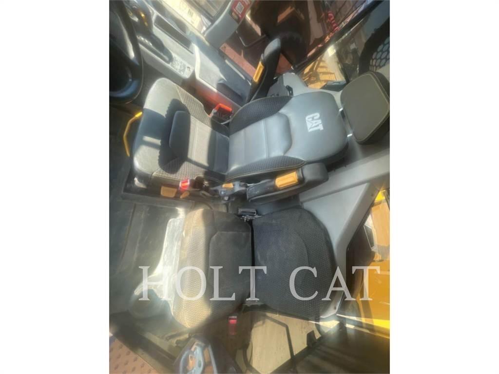 CAT 745 Artikulētie pašizgāzēji