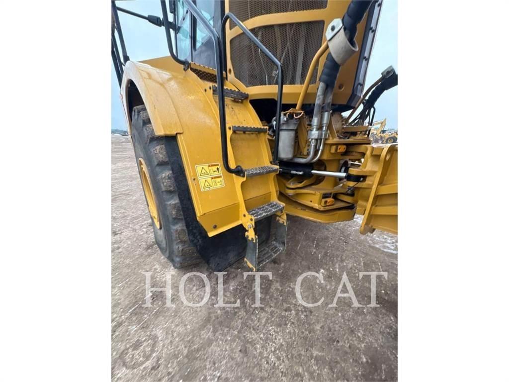 CAT 745 Artikulētie pašizgāzēji