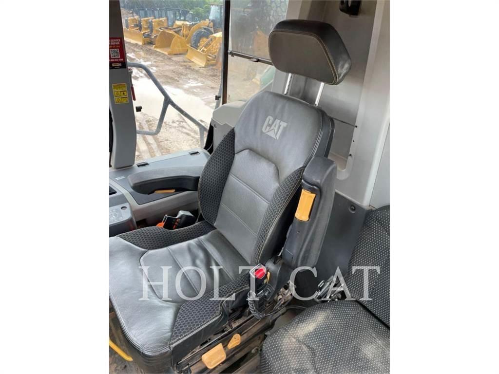 CAT 745 Artikulētie pašizgāzēji