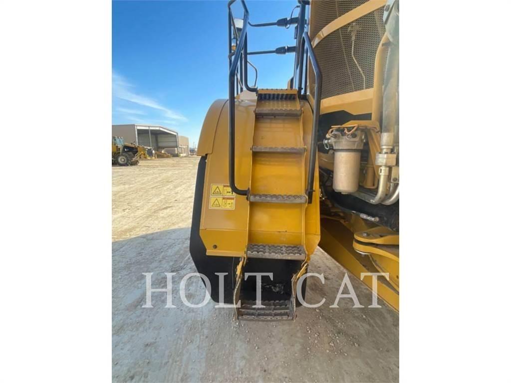 CAT 745 Artikulētie pašizgāzēji