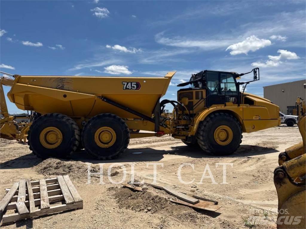 CAT 745 Artikulētie pašizgāzēji