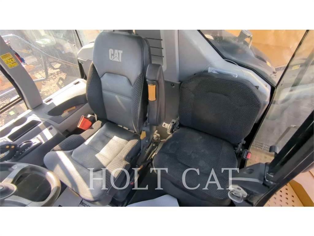CAT 745 Artikulētie pašizgāzēji