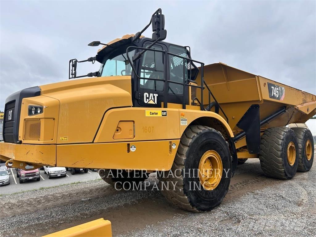 CAT 745 Artikulētie pašizgāzēji