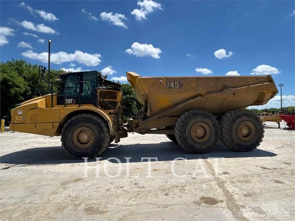CAT 745 Artikulētie pašizgāzēji