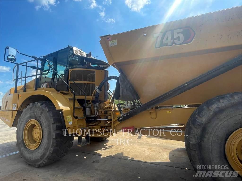 CAT 745 Artikulētie pašizgāzēji