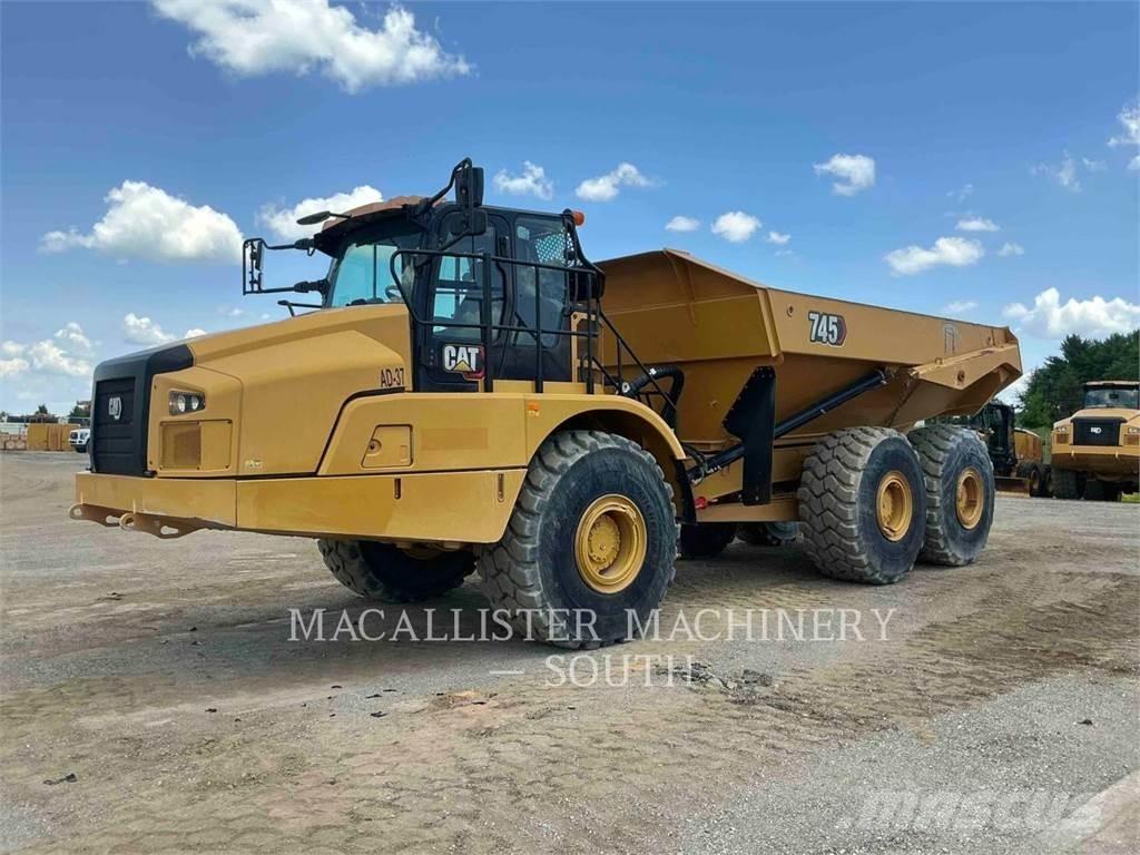 CAT 745 Artikulētie pašizgāzēji