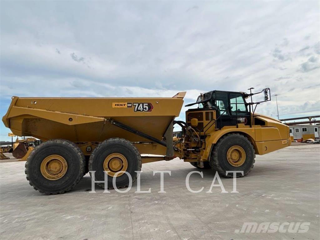 CAT 745 Artikulētie pašizgāzēji