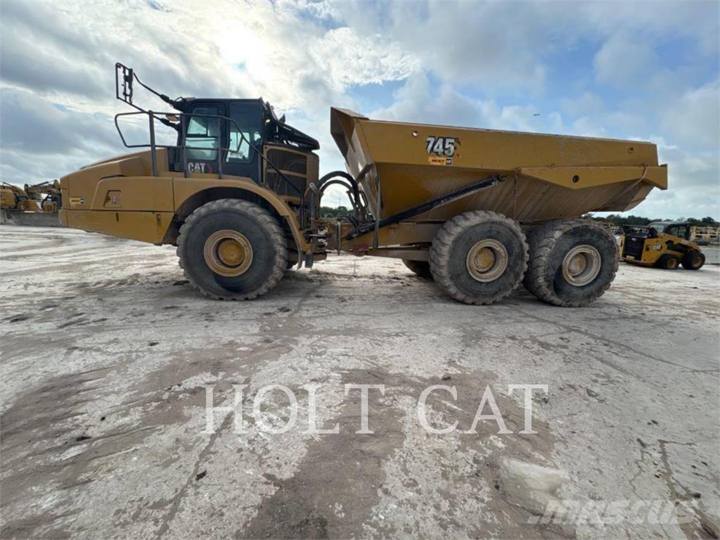 CAT 745 Artikulētie pašizgāzēji