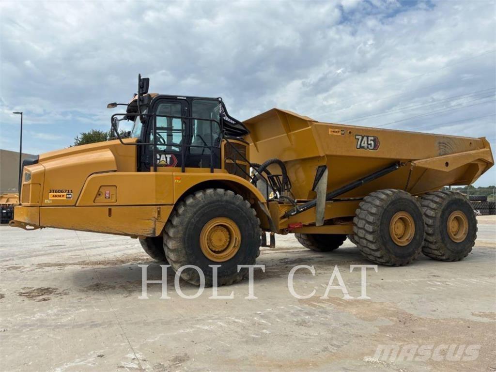 CAT 745 Artikulētie pašizgāzēji
