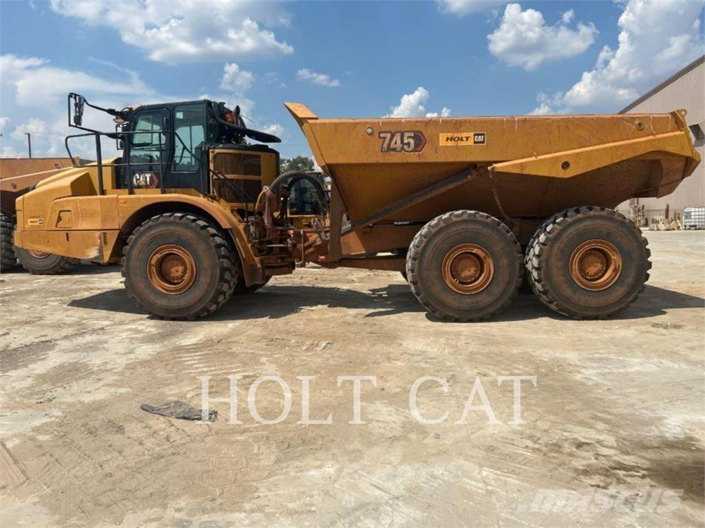 CAT 745 Artikulētie pašizgāzēji