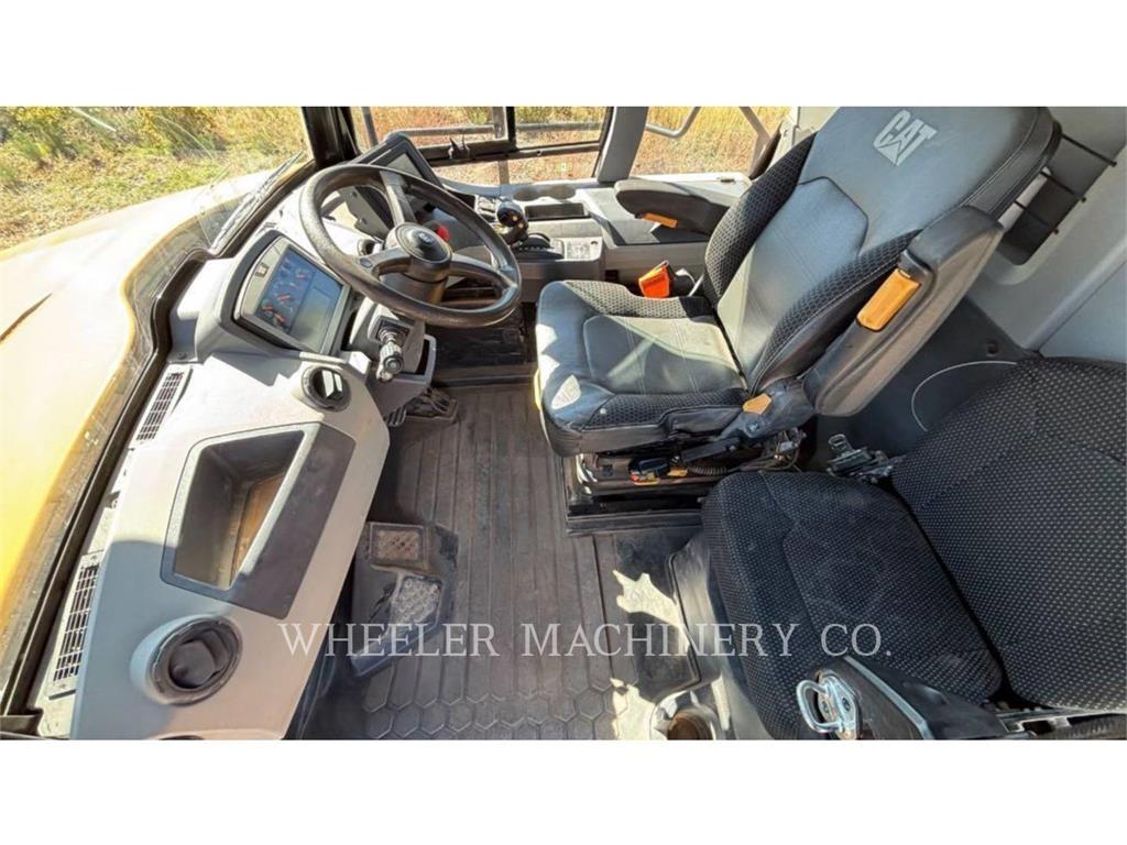 CAT 745 Artikulētie pašizgāzēji