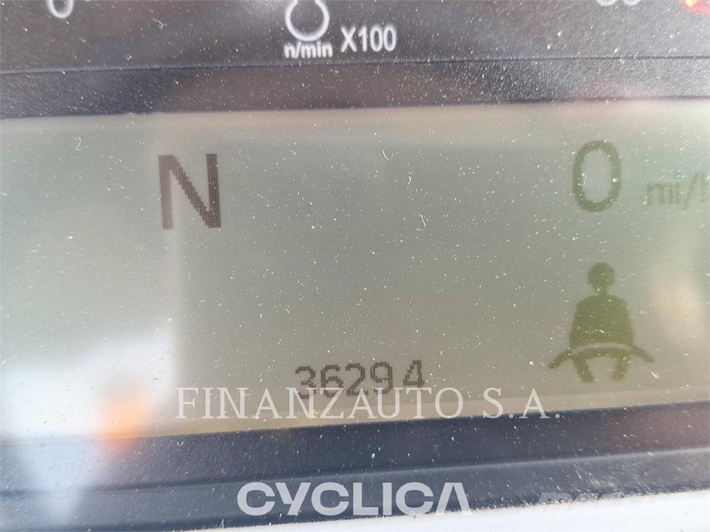 CAT 745 Artikulētie pašizgāzēji