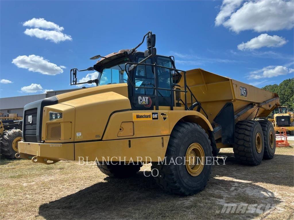 CAT 745 Artikulētie pašizgāzēji