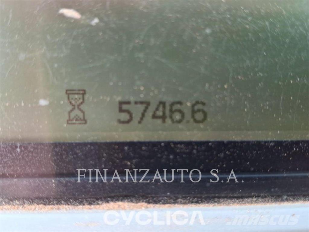 CAT 745 Artikulētie pašizgāzēji