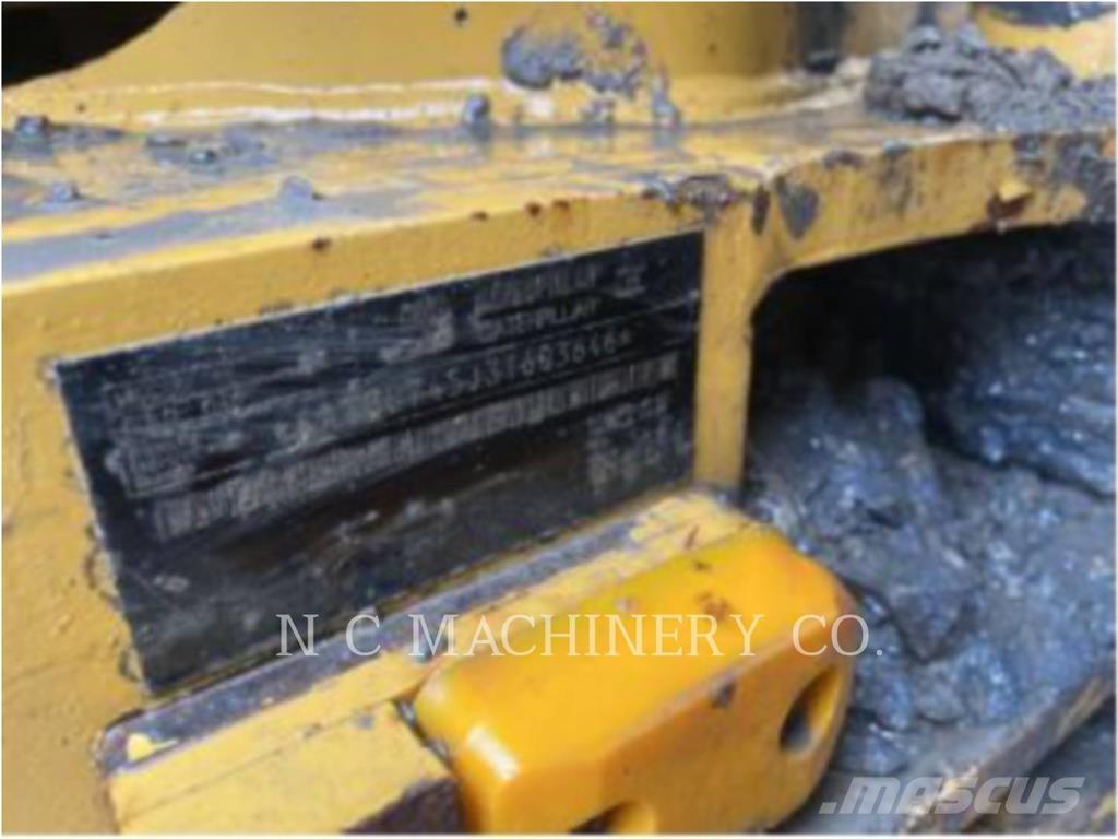 CAT 745 Artikulētie pašizgāzēji