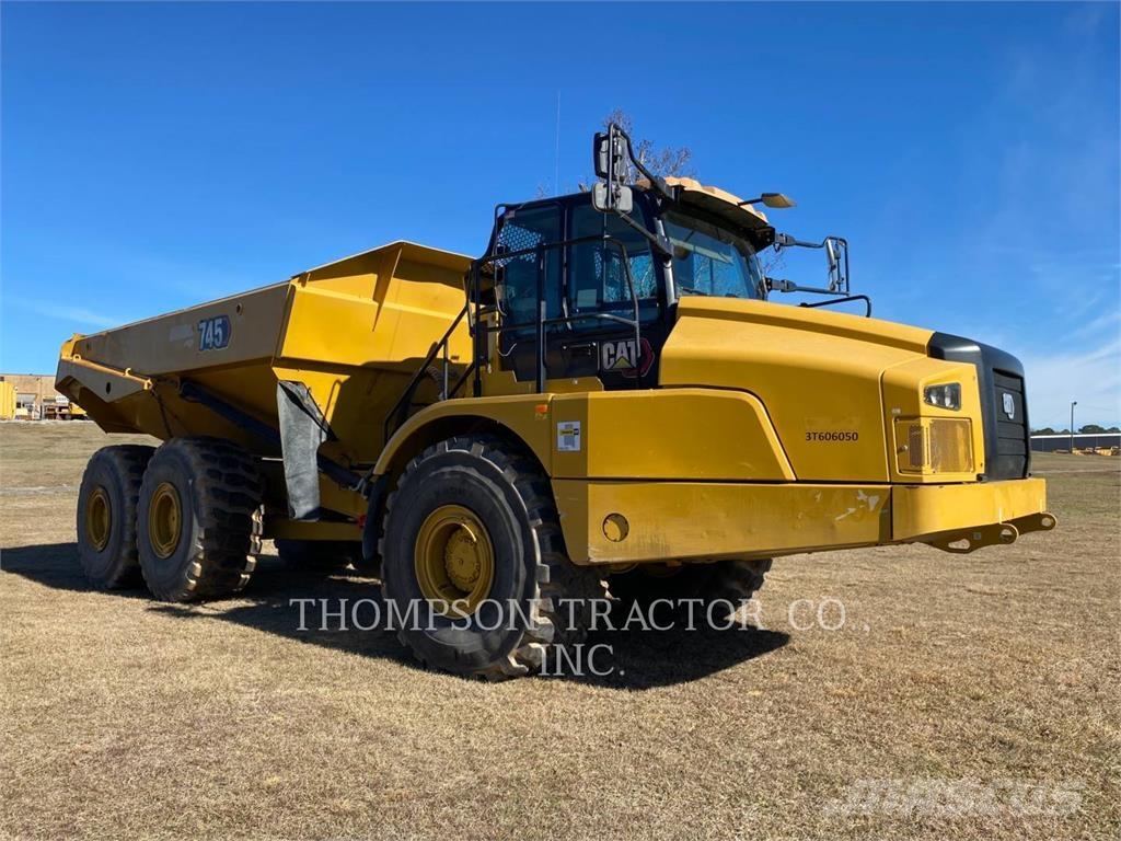 CAT 745 Artikulētie pašizgāzēji