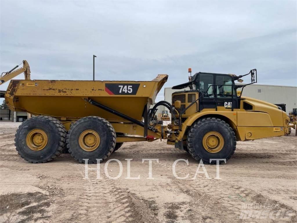 CAT 745 Artikulētie pašizgāzēji