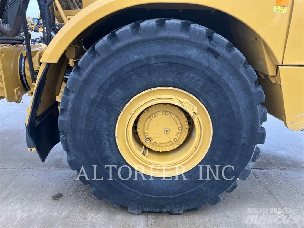 CAT 745-04 Artikulētie pašizgāzēji