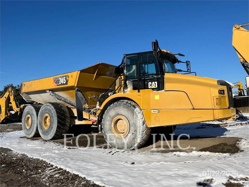 CAT 745-04 Artikulētie pašizgāzēji