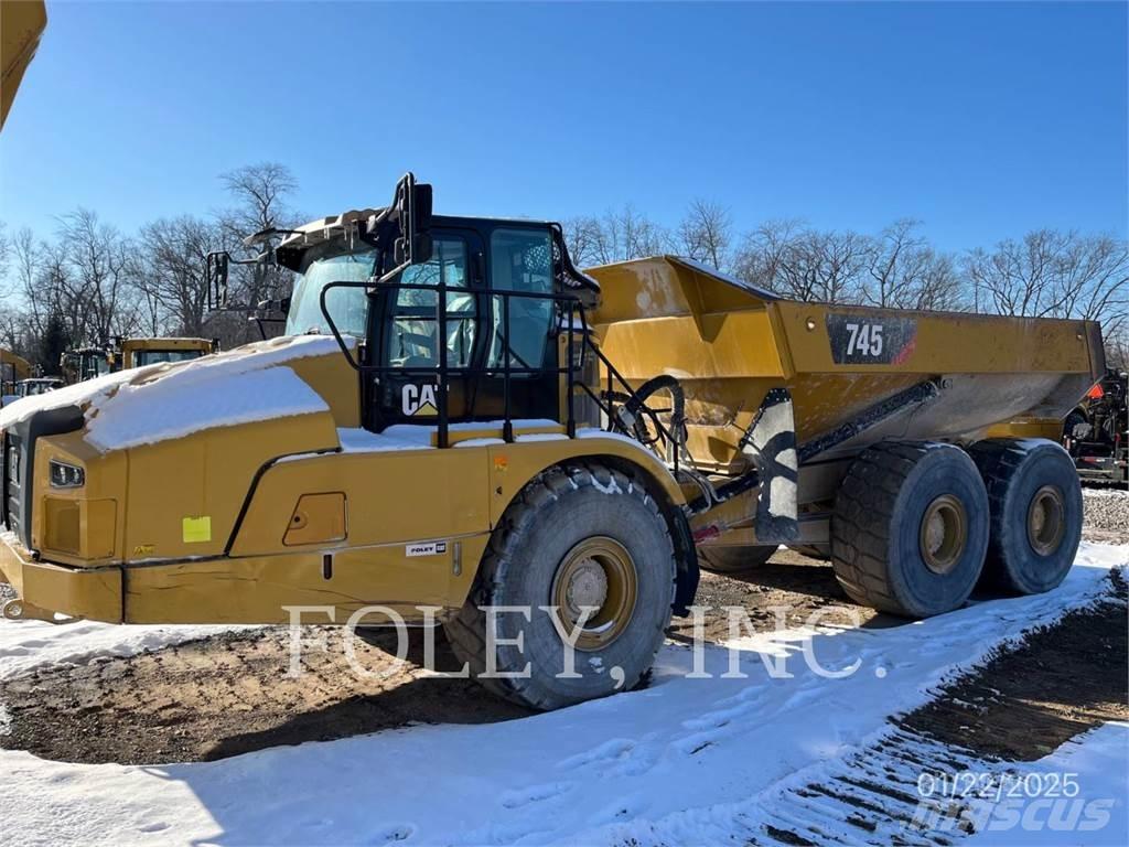 CAT 745-04 Artikulētie pašizgāzēji
