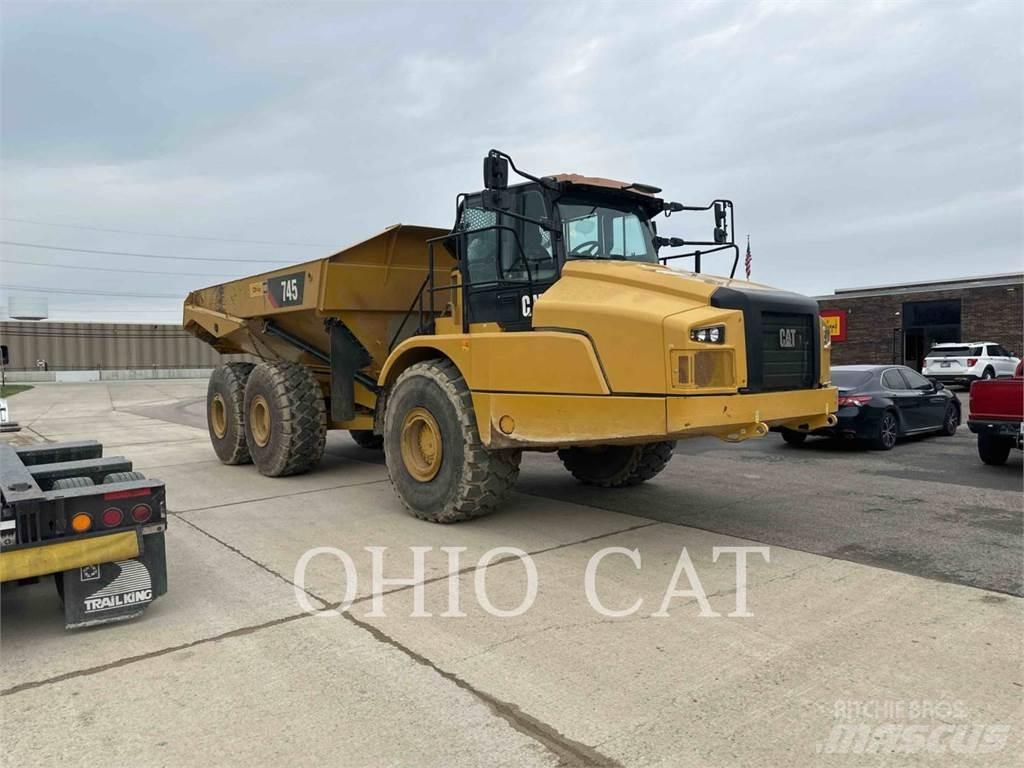 CAT 745-04 Artikulētie pašizgāzēji
