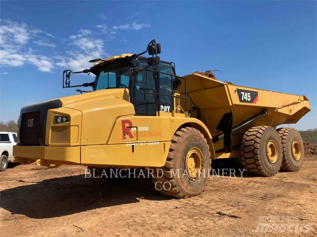 CAT 745-04 Artikulētie pašizgāzēji