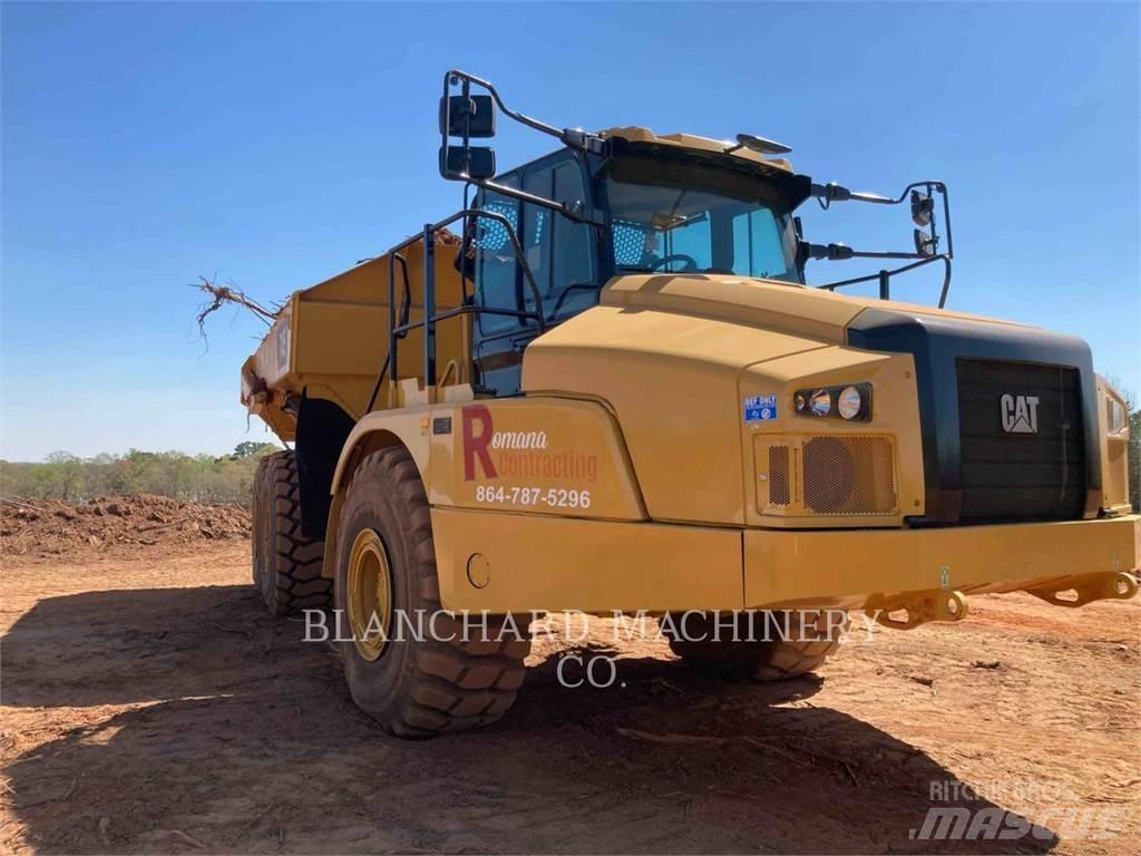 CAT 745-04 Artikulētie pašizgāzēji