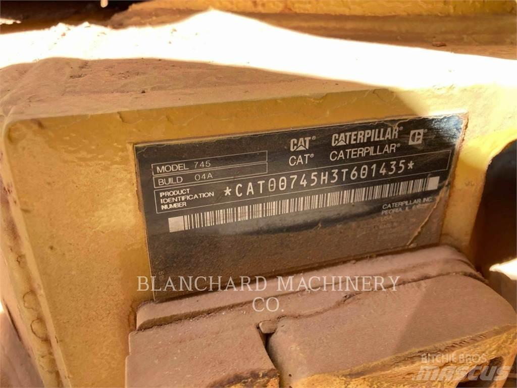 CAT 745-04 Artikulētie pašizgāzēji