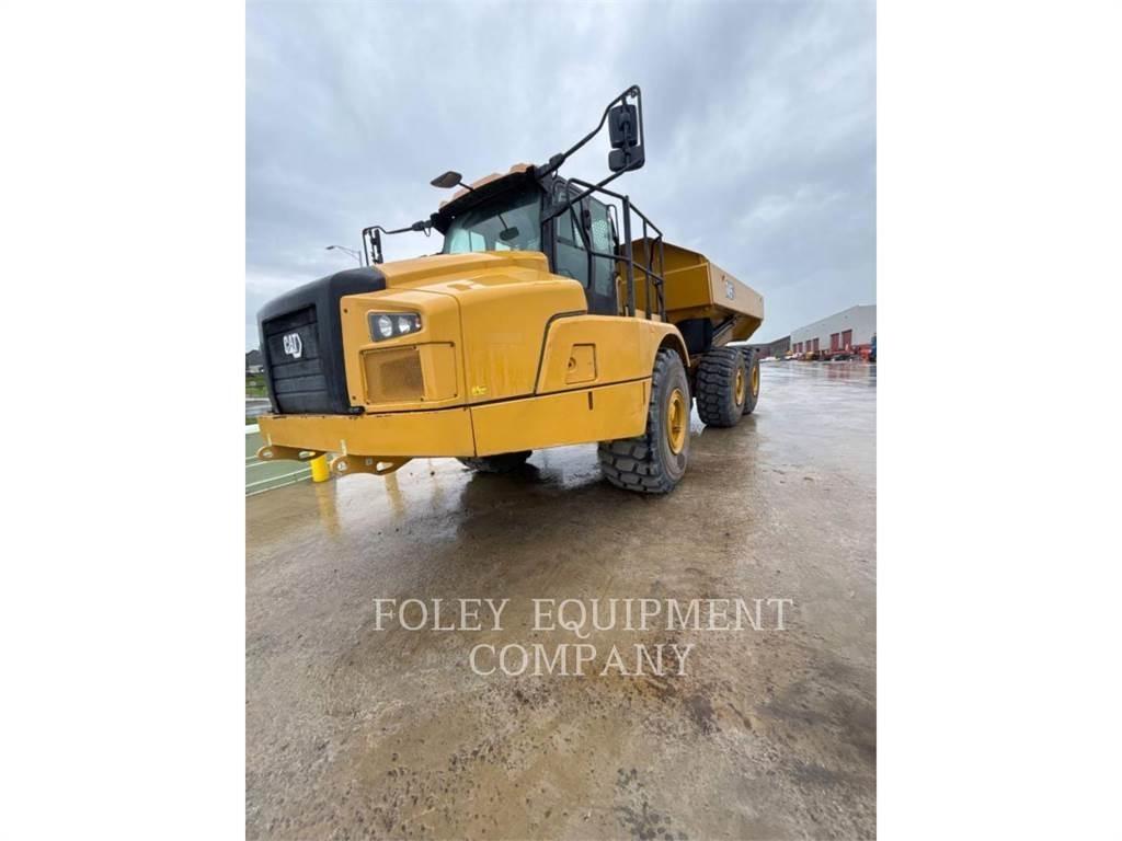CAT 745-04 Artikulētie pašizgāzēji