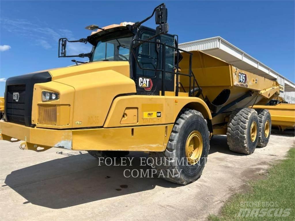CAT 745-04 Artikulētie pašizgāzēji