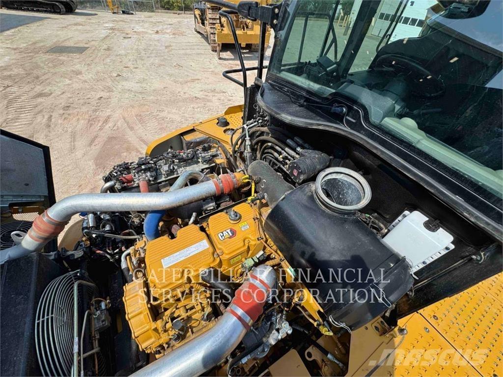 CAT 745-04 Artikulētie pašizgāzēji