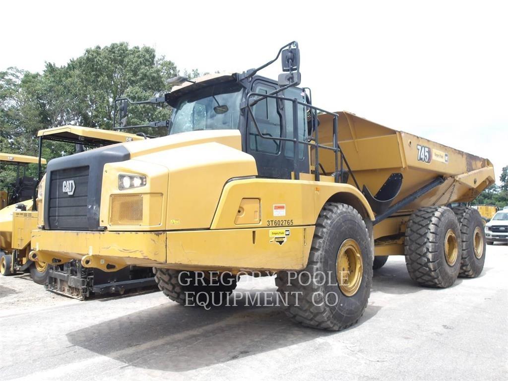 CAT 745-04 Artikulētie pašizgāzēji