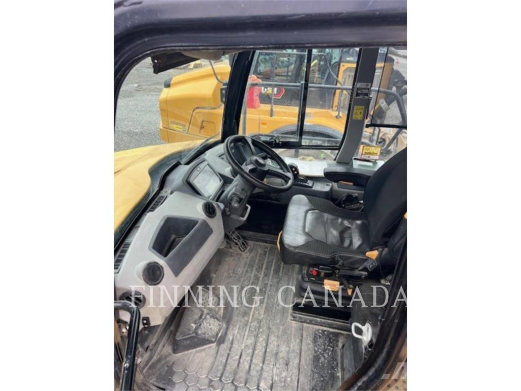 CAT 745-04 Artikulētie pašizgāzēji