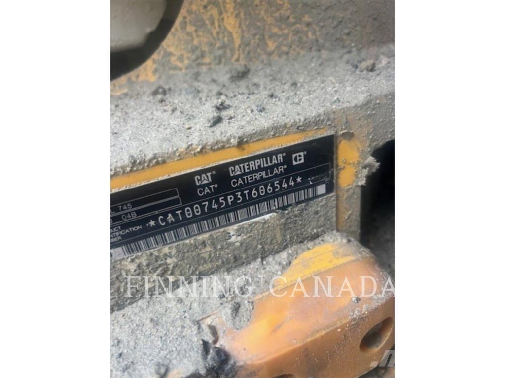 CAT 745-04 Artikulētie pašizgāzēji
