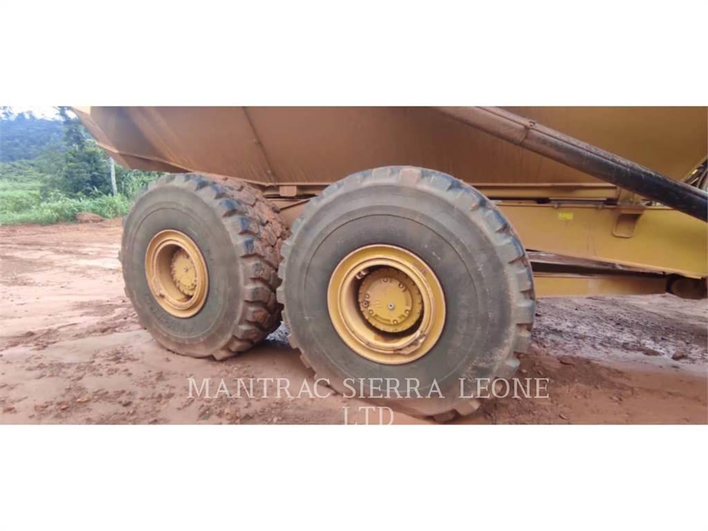 CAT 745-04LRC Artikulētie pašizgāzēji