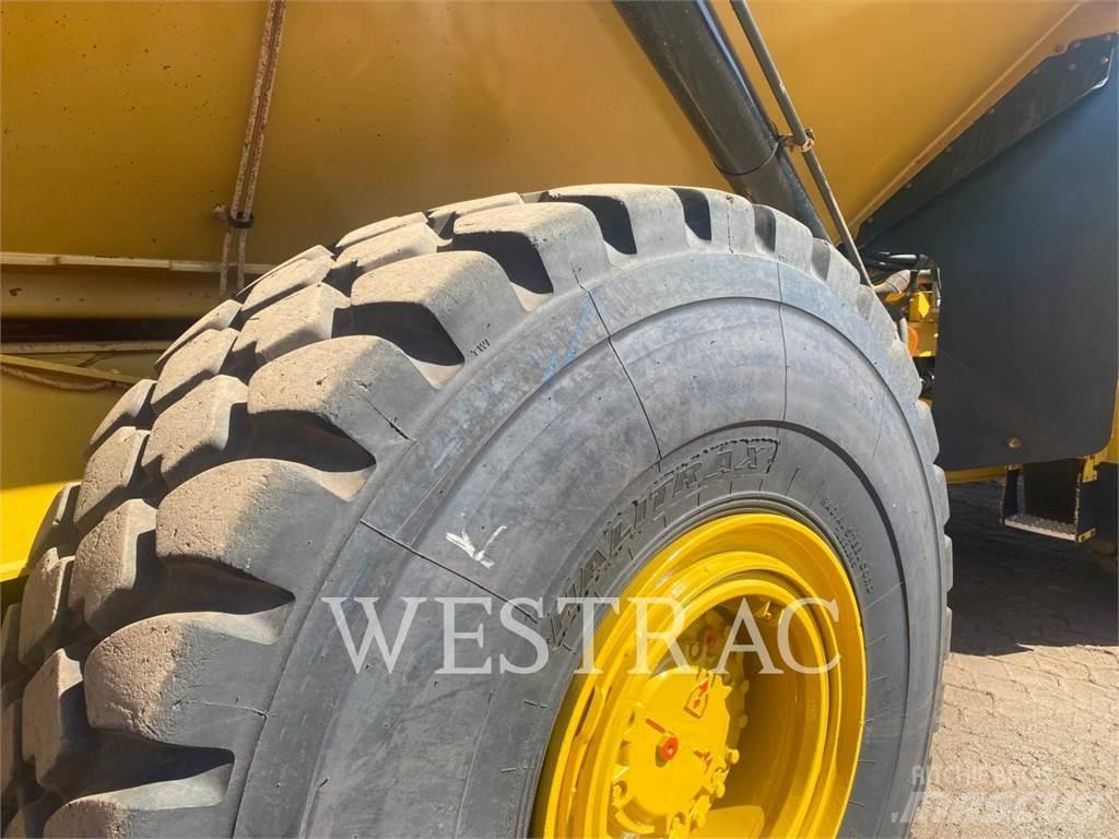 CAT 745-04LRC Artikulētie pašizgāzēji