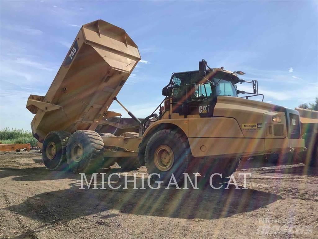 CAT 745 T Artikulētie pašizgāzēji